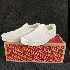 White slip on vans Women’s 6